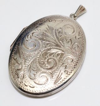 A Fine Large Vintage Sterling Silver 925 Locket Pendant 14082