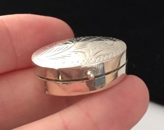 Vintage Jewellery Little Sterling Silver Etched Pill Box