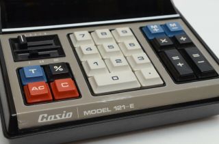 Vintage Early 1970 ' s Casio Model 121 - E Desktop Calculator - & 5