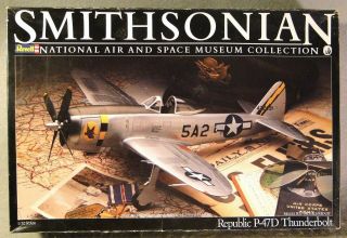 Revell Smithsonian 1/32 P - 47d Thunderbolt Vintage Plastic Model Kit