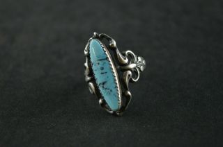 Vintage Native American Sterling Silver Ring W Turquoise Stone - 5.  4g