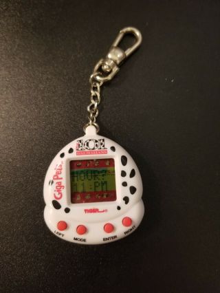 1997 101 Dalmatians Giga Pet Virtual Game Keychain Vintage Batteries