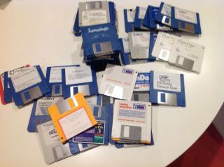 Amiga Software 3.  5 " Floppy Disks 62 Discs That Include Software And Games