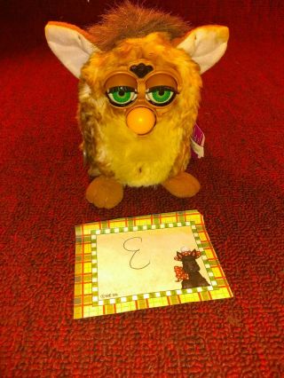 70 - 800 Furby Vintage 1999 Tags Still Attached Checked White & Brown (e)