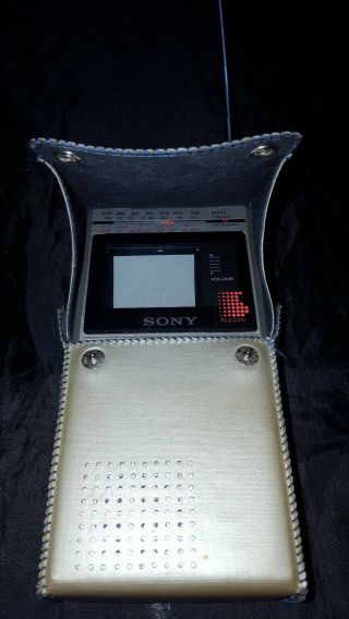 Vintage Sony Fd - 30a Watchman B&w Portable Tv Fm/am Radio W/case