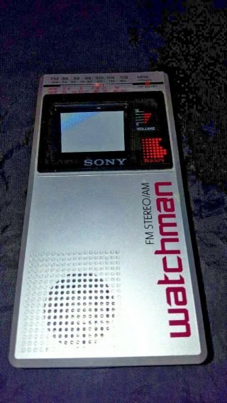 Vintage Sony FD - 30A Watchman B&W Portable TV FM/AM Radio w/Case 5