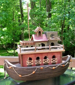 Vintage Wooden Noah’s Ark Includes Some Animals
