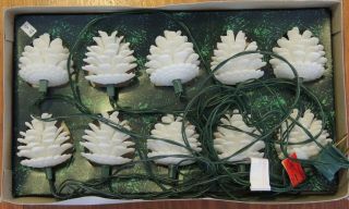 Vtg Set Of 10 White Pine Cone Christmas Tree Lights / Light Covers Party Bar