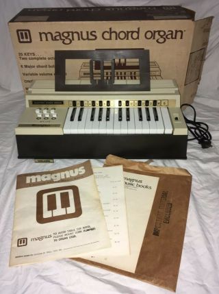 Vintage Magnus Chord Organ Model 7000 Complete W/ Books,