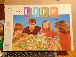Vintage 1977 The Game of Life Board Game 4000 Milton Bradley COMPLETE 2