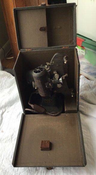 Vintage Bell & Howell Filmo 8 122 - A 8mm Model A Film Projector W/ Case