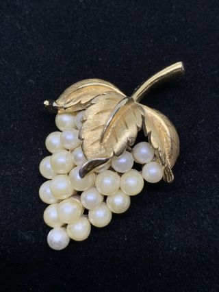 Vintage Signed Trifari Faux Pearls Grape Brooch Gold Tone