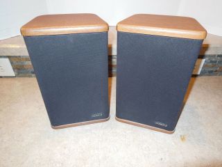 903 Vintage Advent Mini Advent Speakers.  Hardwood Endcaps.  Great Sound