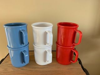 Vintage Rubbermaid Mugs 2 Red,  2 Blue & 2 White