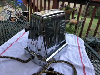 Vintage General Electric Hotpoint Chrome 2 - Slice Enclosed Toaster