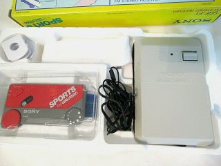 Vintage Red Sportsband Sony Walkman SRF - F1 FM/ Stereo Portable Radio NIB 4