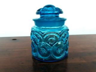 L.  E.  Smith Glass Moon & Stars Aqua Blue Canister Small 4 " 7/8 " Vintage