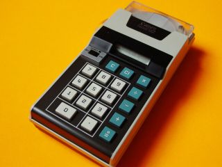 Datamath Calculator Museum: Canon Pocketronic - Calculator History