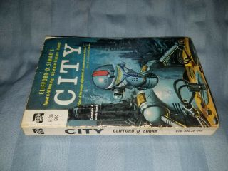 City by Clifford D.  Simak - 1952 3