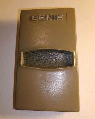 Vintage Genie Garage Door Opener Remote Control At85 Freq.  390 With Visor Clip