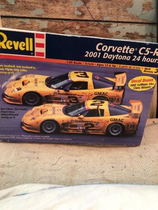 Revell Corvette C5 - R 2001 Daytona 24 Hours Car Model Kit Plastic Vintage Fun