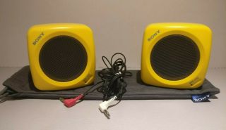 Sony Yellow Sports Vtg Speaker Retro Portable Mini Cube Srs - 47g Oem Cable Pouch