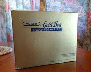 Vintage Victory Gold Box Plywood Jigsaw Puzzle Making An Entrance 600 Pc 7105