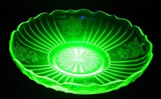 Vintage Floral Embossed Vaseline Green Depression Glass Centerpiece Bowl Excell