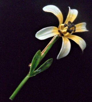Vintage 50s Robert Enamel On Metal Lily Flower Pin Signed Yellow/green