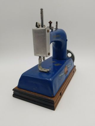 Vintage Junior Miss Sewing Machine Metal Hand Crank Toy Artcraft Metal Products 5