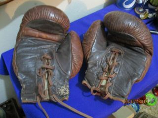 VINTAGE OLD QUALITY LEATHER BOXING GLOVES 1940 ' S 2