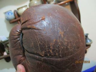 VINTAGE OLD QUALITY LEATHER BOXING GLOVES 1940 ' S 5
