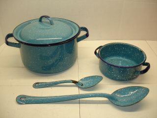 E) Vintage Aqua Enamelware Stewpot.  Saucepan.  Spoons