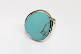 A Lovely Vintage Sterling Silver 925 Turquoise Single Stone Ring 13370