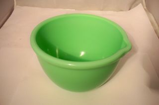 Vintage Green Jadeite Jadite 6 1/4 " Mixing Bowl W.  Spout Mckee ?