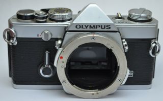 Vintage Olympus Om - 1n Md Slr Body.