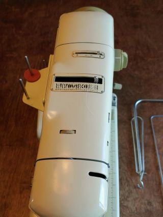 Vintage Bernina Record 730 Sewing Machine no Power Cord or pedal for repair 8