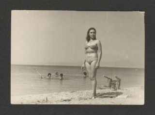 Risque Vintage 1960s,  Swell Swimsuit Beach Babe Posed In Bikini 43