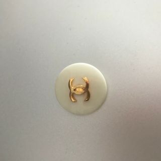 Chanel Vintage 25mm Replacement White Button Gold Cc Set Of 2