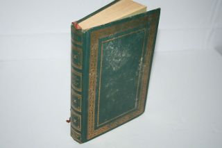Vintage Book: The Picture Of Dorian Gray | International Collector 