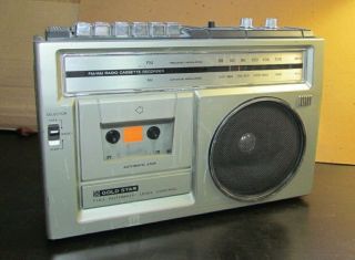 Vintage Goldstar Am Fm Cassette Recorder Portable Radio Boombox Tcr 341