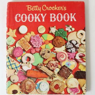 Vintage 1963 Betty Crocker Cooky Book Cookbook Spiral 1st Ed,  4th Print