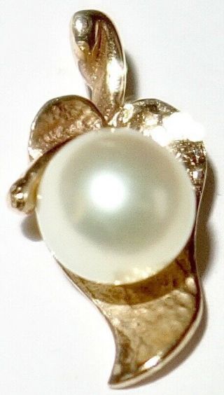 Small Vintage 10k Gold & Pearl 3/4 " Leaf Drop Pendant Signed Crater 10