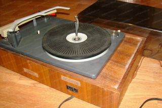 Panasonic RD - 7673 Automatic Turntable Record Player with Stylus (Wooden w/Cover) 6