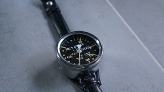 Vintage U.  S.  Divers 250ft Depth Gauge Wrist Watch Style France