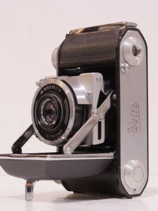 WELTA WELTI 1 FOLDING 35MM CAMERA WITH ZEISS JENA TESSAR F3.  5/5CM LENS IN CLUDOR 2