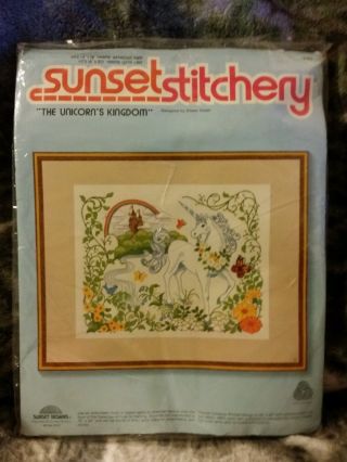 Vintage Sunset Stitchery The Unicorns Kingdom Crewel Embroidery Kit