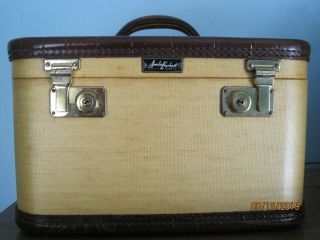 Vintage Amelia Earhart Luggage Deluxe Train Case Woven Tweed Leather Near