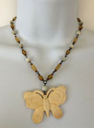 Vintage 1980’s Silver Tone Glass Beads Link Butterfly Pendant Necklace