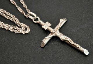 Vintage 925 Sterling Solid Silver Traditional Crucifix Pendant & 24 " Chain